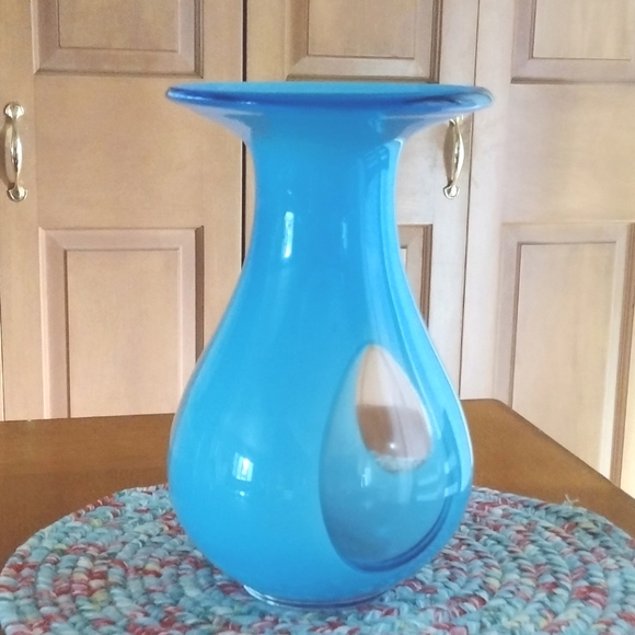 Art Glass Sky Blue Vase Peek a Boo Style by Gorgeous Designs China - Picture 2 of 9